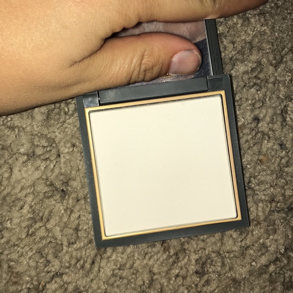 Mac translucent powder - Picture 2 of 2